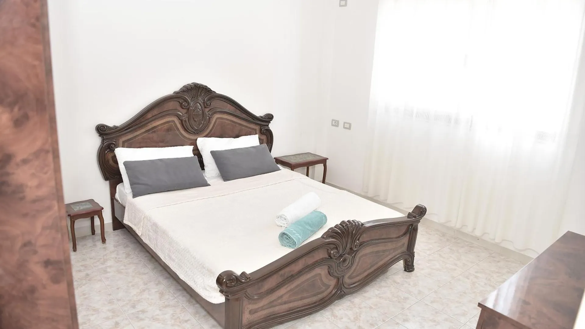 Central Stay Shkodër Albánie